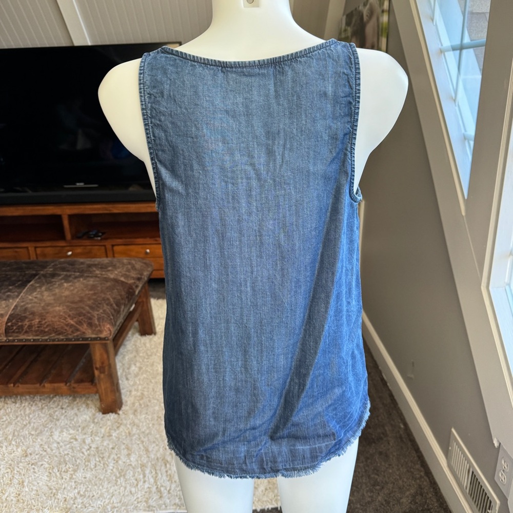 Universal Thread Chambray Denim tank - Picture 4 of 4